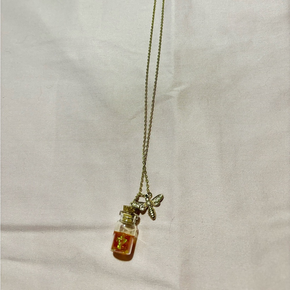 Honey pot necklace with bee charm 🐝🍯